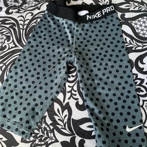 Nike knee length leggings